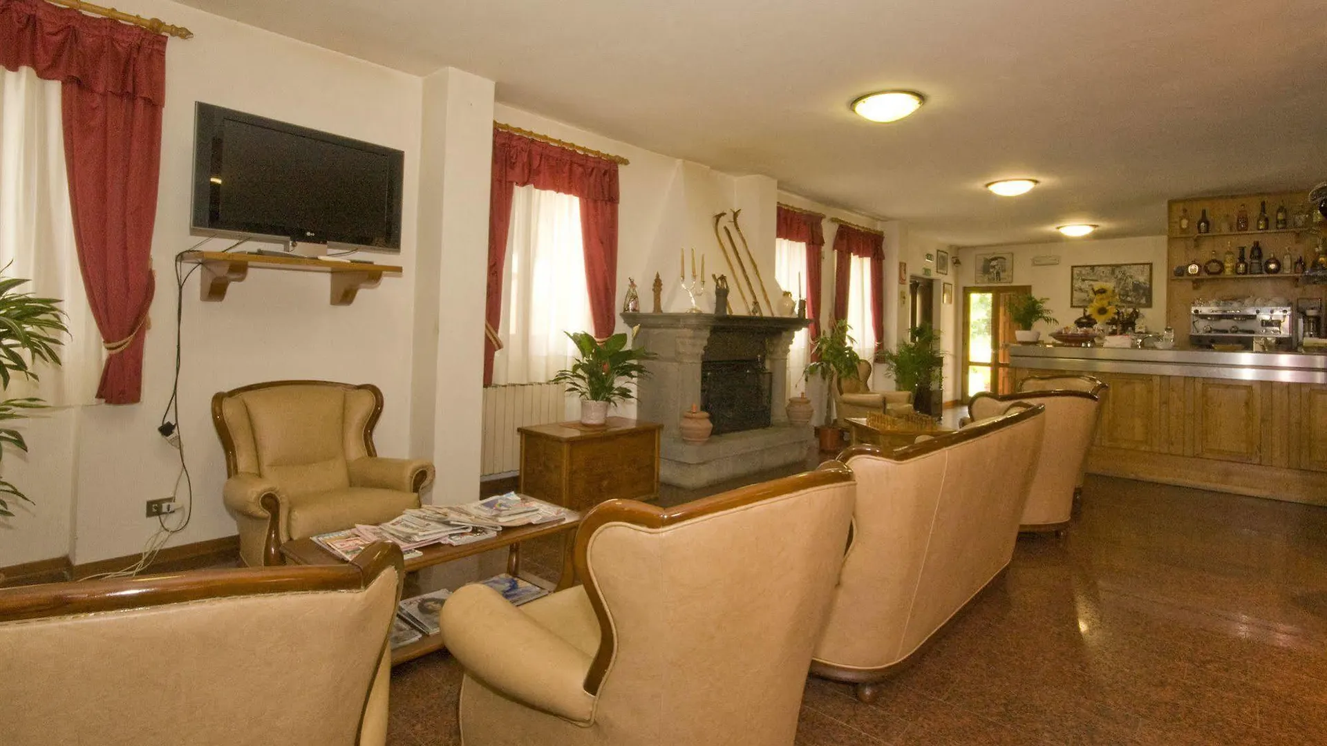 Hotel Del Lago Каврилья