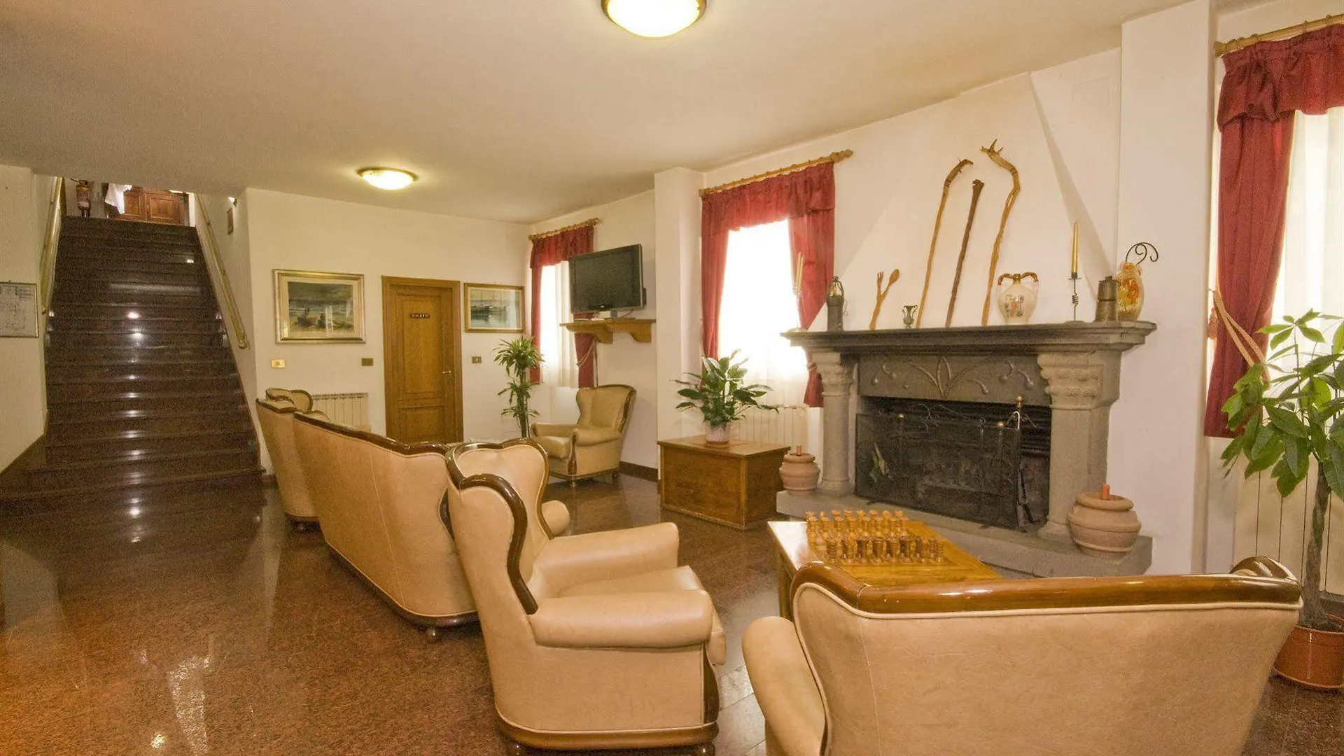 Hotel Del Lago Каврилья 3*,