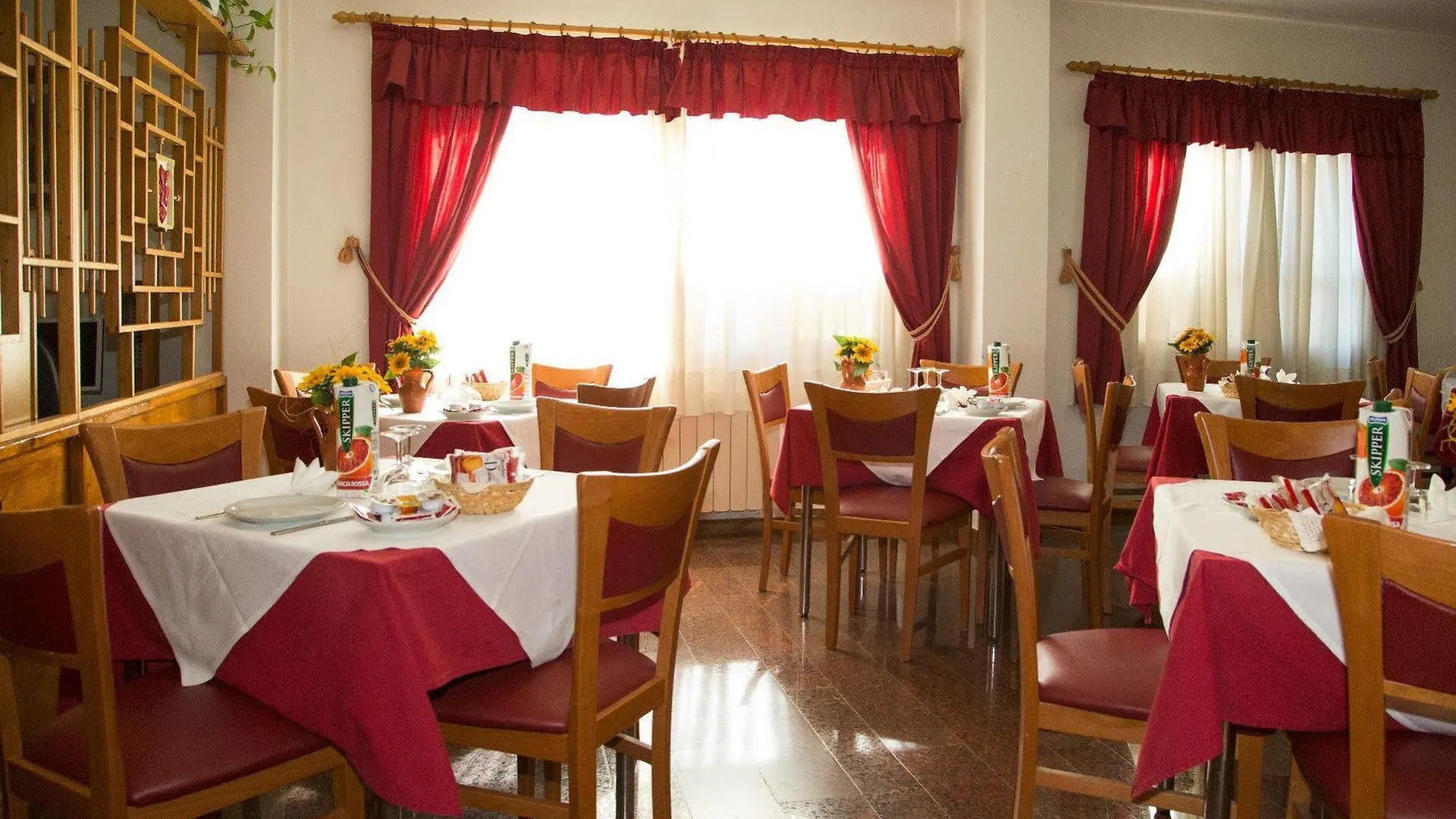Hotel Del Lago Каврилья