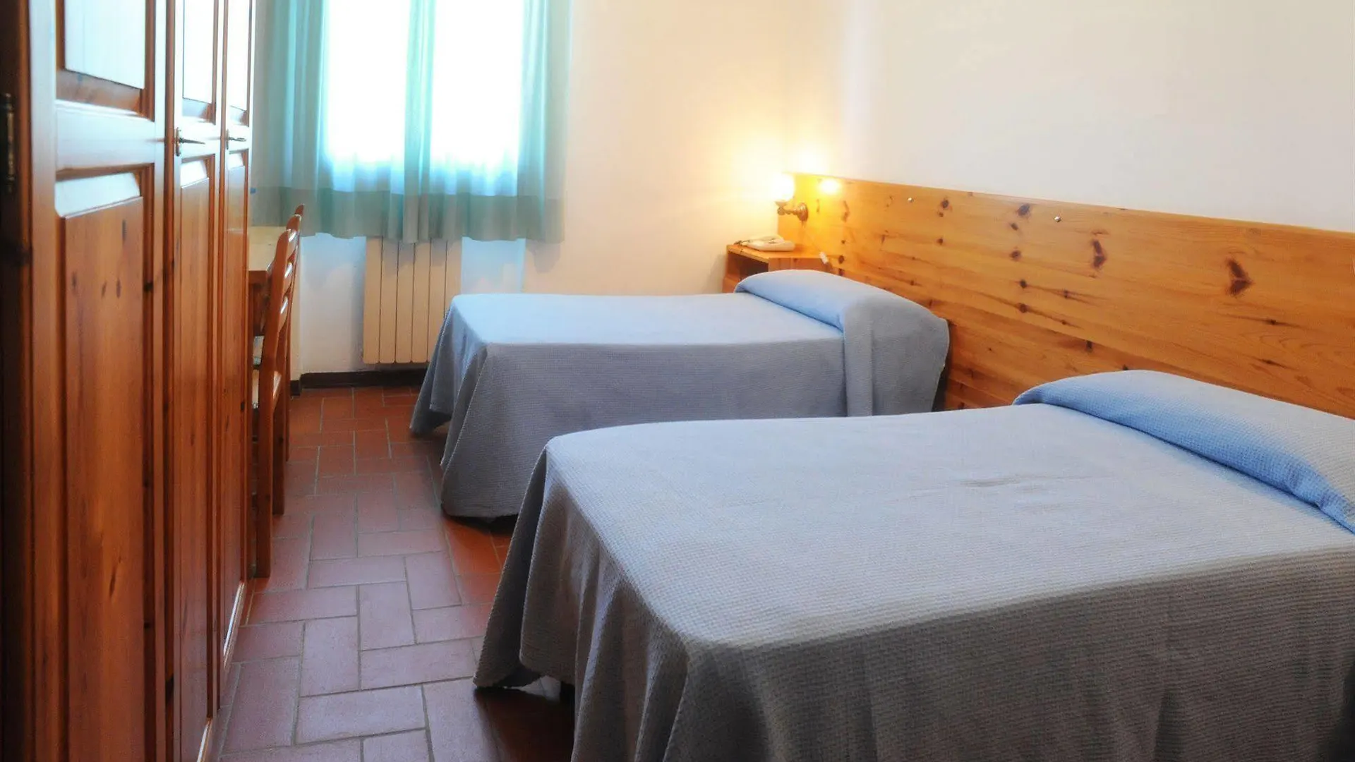 Hotel Del Lago Каврилья